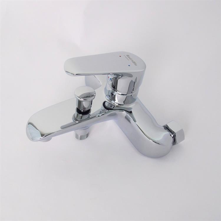 chrome bath faucet