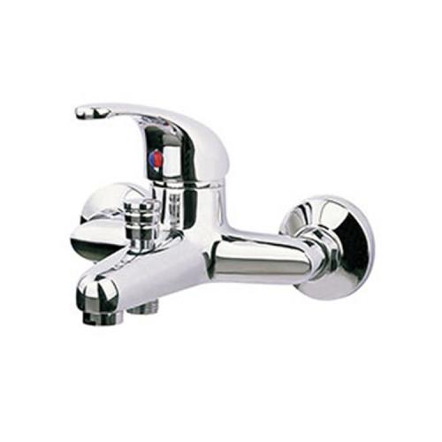 Wall mounted chrome bath faucet